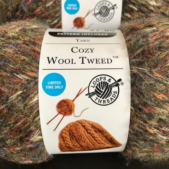 Loops & Threads Cozy Wool Tweed in Forest Green - Picture 4 of 8